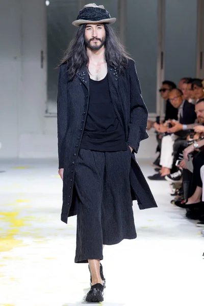 Look 24